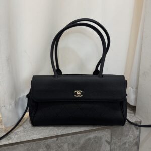 샤넬  26ss 스몰 쇼퍼백 고윤정백