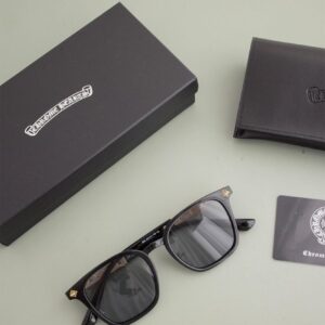 크롬하츠 [Chrome Hearts] 크롬하츠 블랙 레터링 선글라스