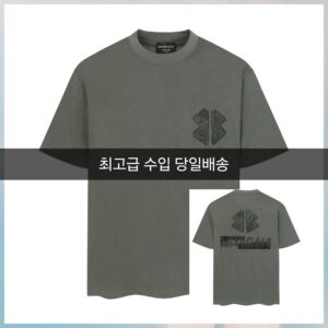 발렌시아가 BB 로고 엠보스 티셔츠