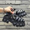 프라다 여성 러버 모놀리스 샌들