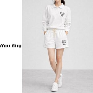 미우미우 카라맨투맨 반바지 세트