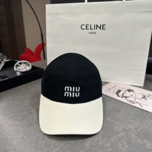 미우미우 드릴 베이스 볼캡