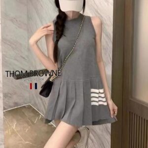 톰브라운 플리츠 민소매 원피스