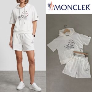몽클레어 화이트 레터링 후드 오버핏 셋업