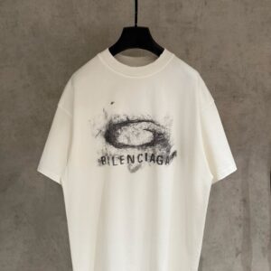 발렌시아가 티셔츠